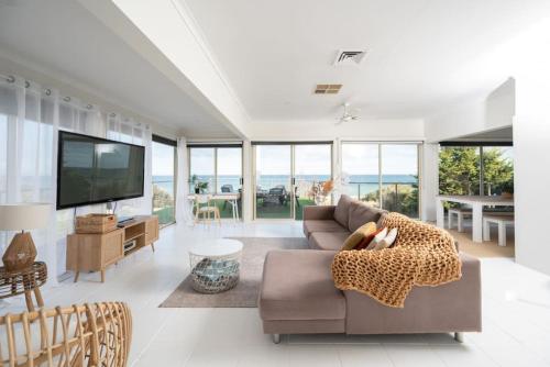 ChelseaVue Designer Beachside Townhouse Retreat — 4-Star Luxury Hotel in Melbourne, Australia