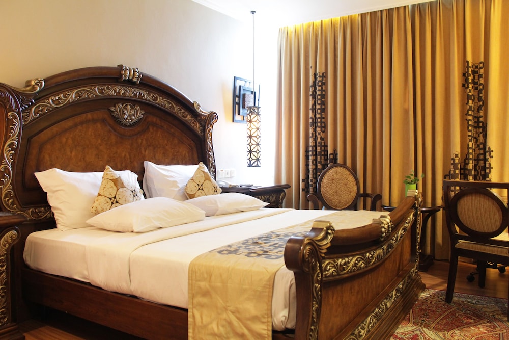 The Royal Surakarta Heritage Handwritten Collection — Surakarta — photo 3