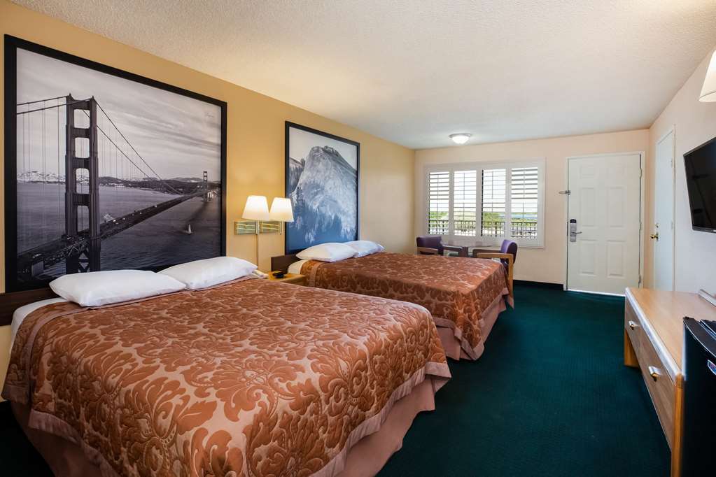 Super 8 by Wyndham Lindsay Olive Tree - photo 20