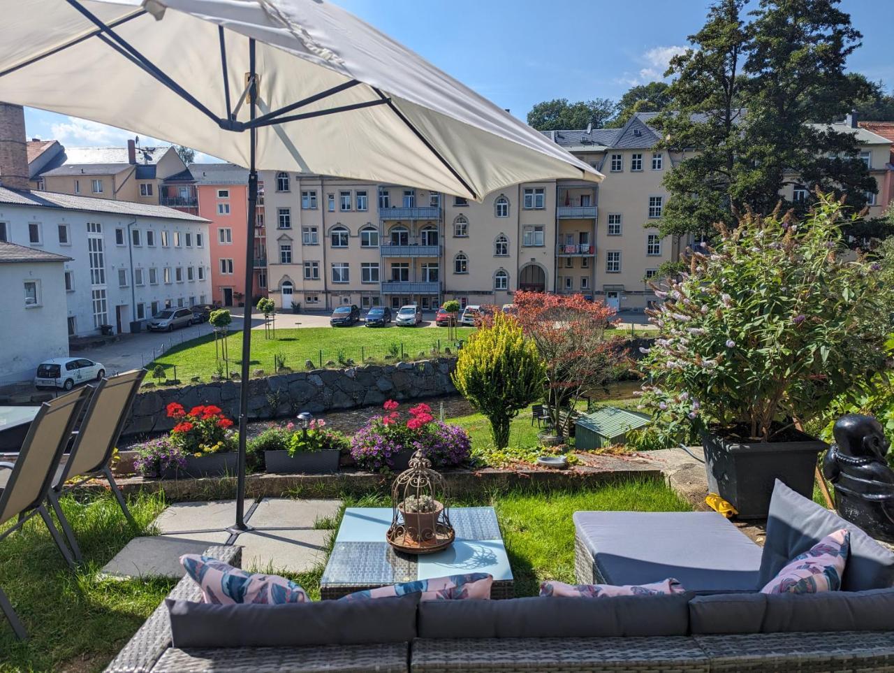 F2 Urlaubsmagie Sauna Pool & Garten — 4-Star Luxury Hotel in Sebnitz, Germany