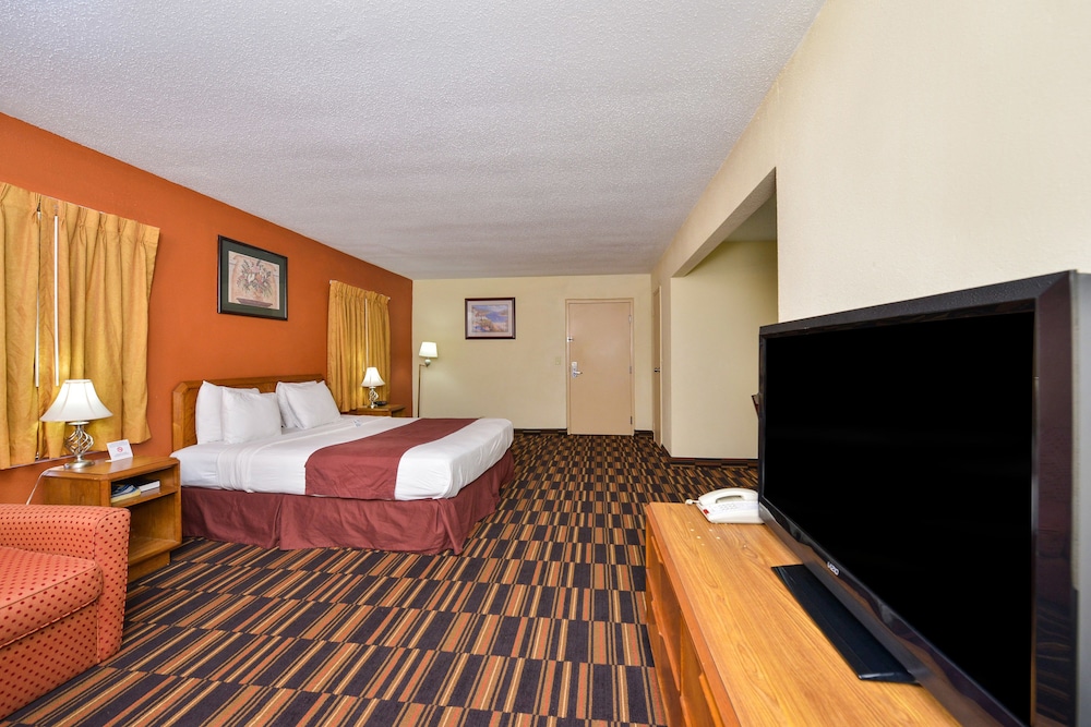 Red Carpet Inn Newark Irvington NJ - photo 6