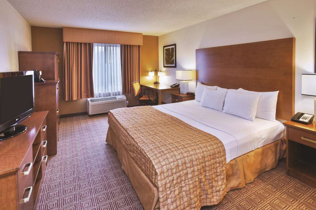 La Quinta Inn & Suites by Wyndham Danbury - photo 29