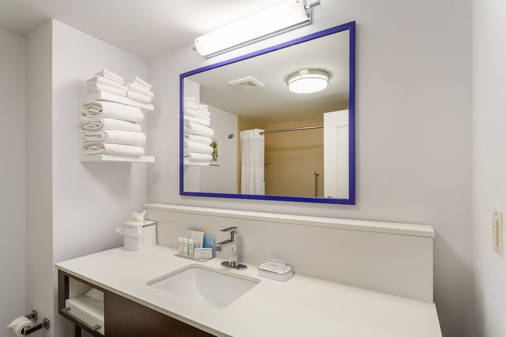 Hampton Inn & Suites Chicago Libertyville - photo 23