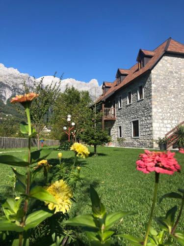 Kompleksi Zorgji - carbon neutral hotel in Shkoder