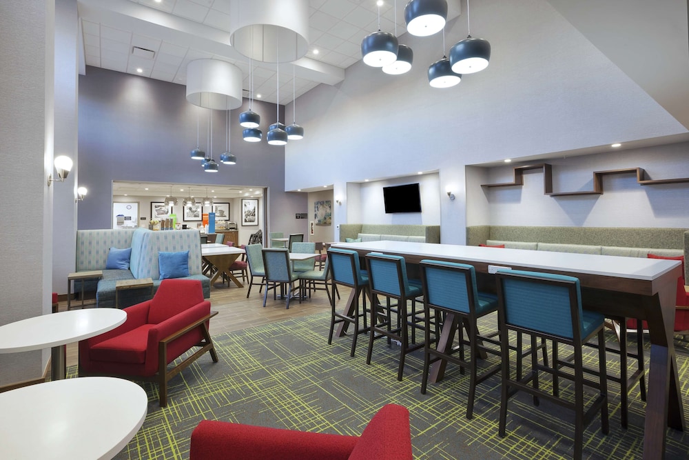 Hampton Inn & Suites Grandville Grand Rapids South - photo 23