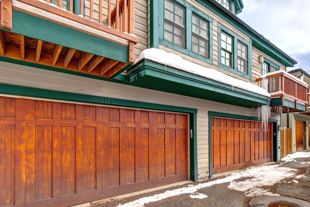 KBM Resorts Walk to Lifts and Main St Rent 1416 and 1418 Townhomes together Pri Hot tub PPS 1418 - photo 29