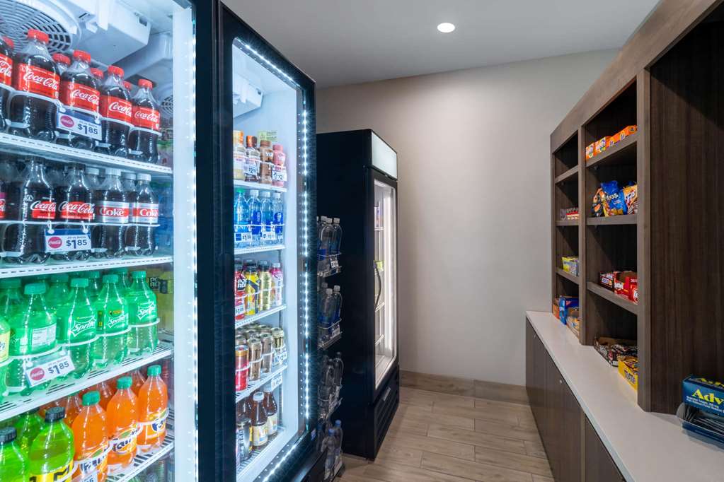 La Quinta Inn & Suites by Wyndham Tifton - photo 39