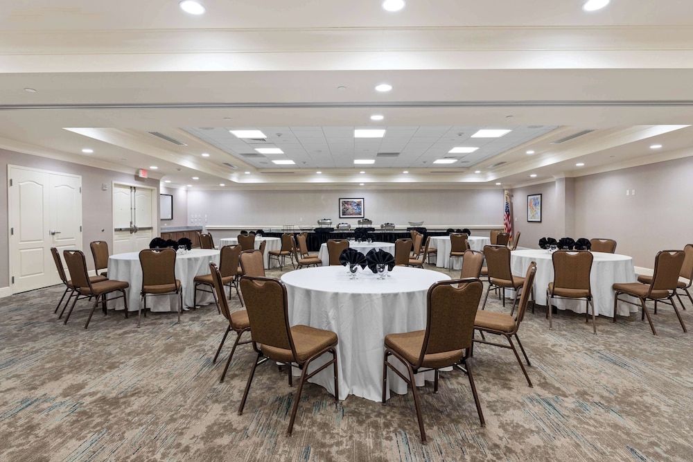 Hilton Garden Inn Wallingford Meriden - photo 35