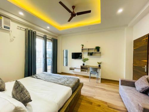 The Empire Corporate Suite Hotel Sector 44 near Fortis and Max Hospitals