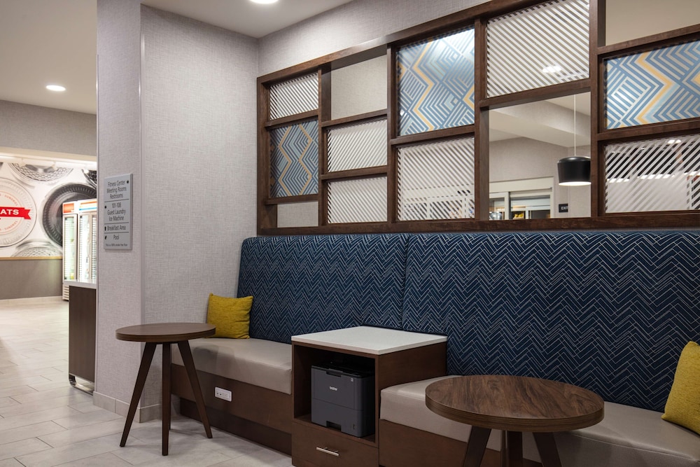 Hampton Inn by Hilton Green Bay Stadium - photo 30
