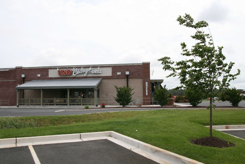 Hampton Inn & Suites Salisbury Fruitland - photo 44