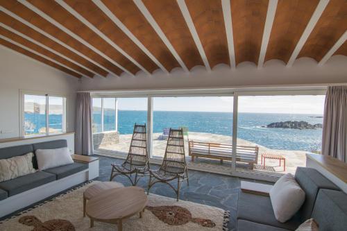 Sa Guineu — Cadaques