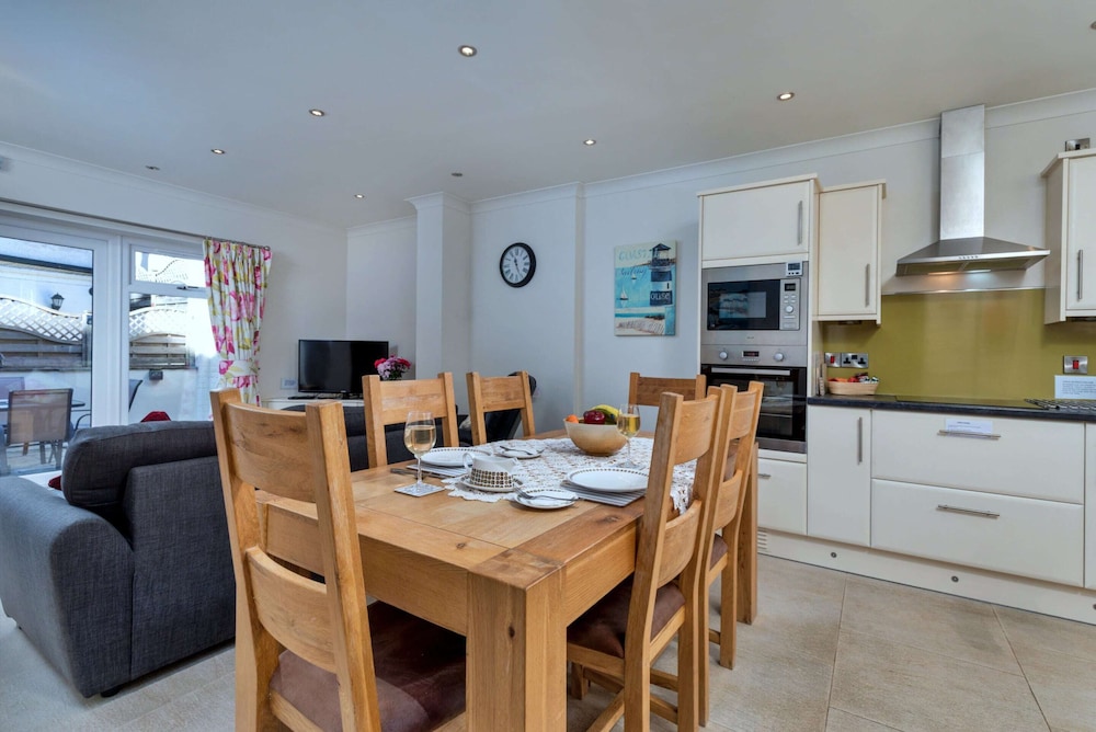 Cottage in Filey Near Golden Sand Beaches