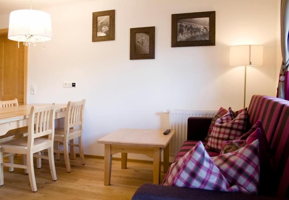 Zederberg Appartements — 4-Star Luxury Hotel in Sankt Johann Im Pongau, Austria