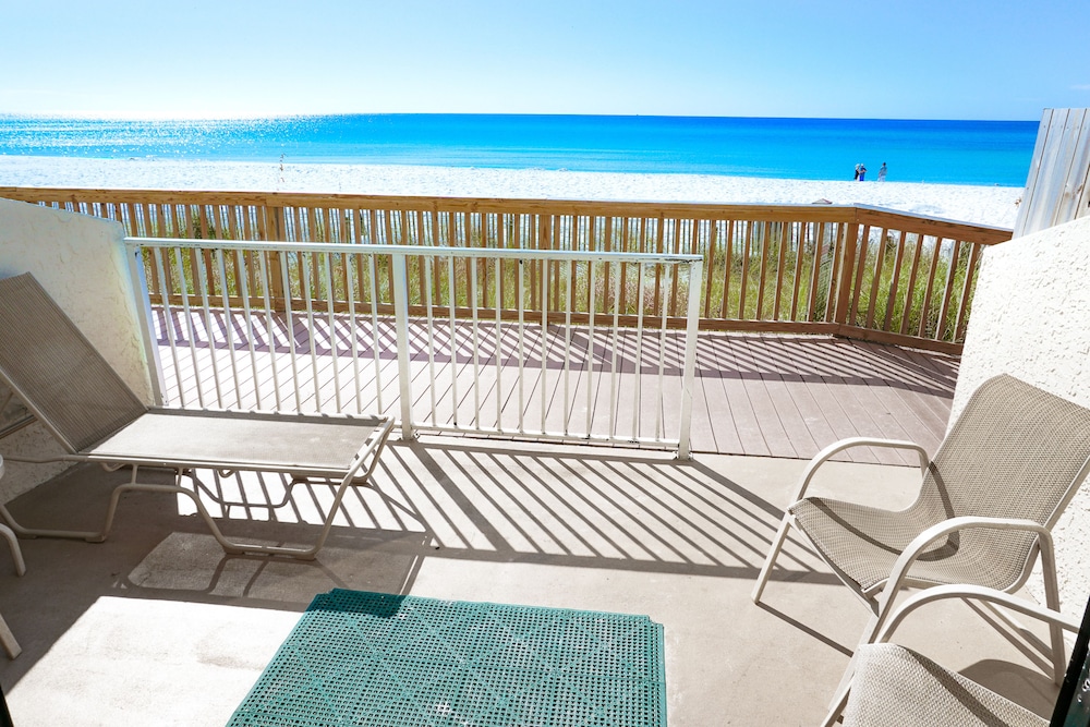 Landmark Holiday Beach - photo 28
