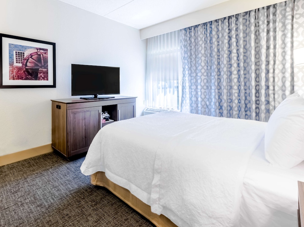 Hampton Inn St. Charles St. Peters - photo 16