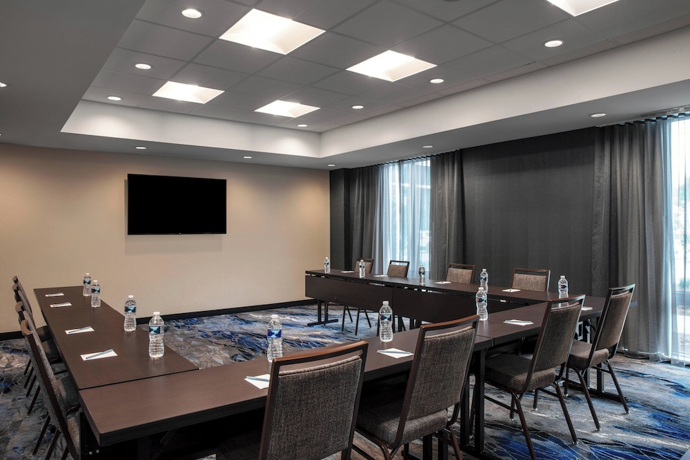 Fairfield Inn & Suites by Marriott Lebanon near Expo Center - photo 37