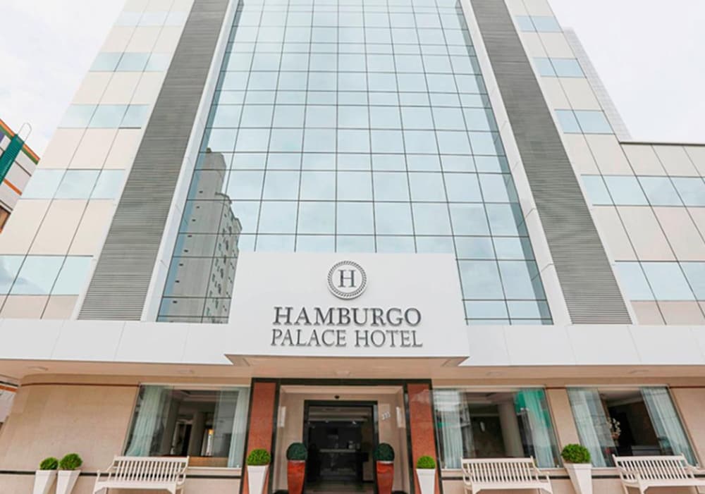 Hamburgo Palace Hotel in Balneario Camboriu, Brasil