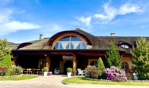 Dworek Góralski - carbon neutral hotel in Lodygowice
