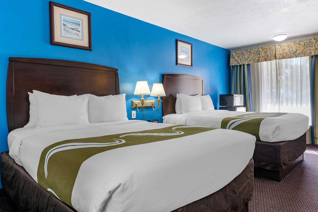 Quality Inn Sarasota North Near Lido Key Beach - photo 7