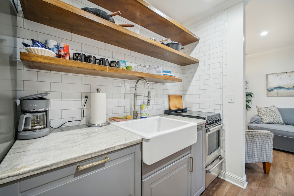 Downtown Wilmington Studio in Historic District - photo 8