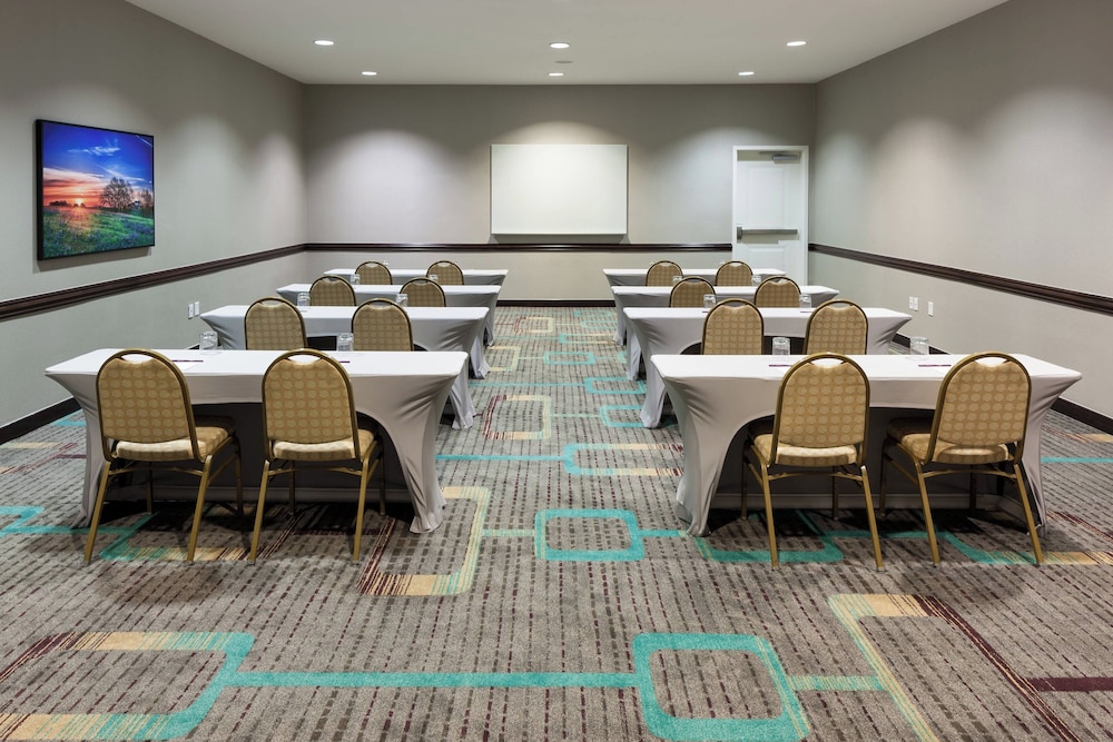 Residence Inn by Marriott Beaumont - photo 40