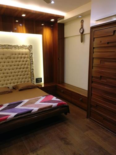 Awesome Room at Bandra Khar Mumbai