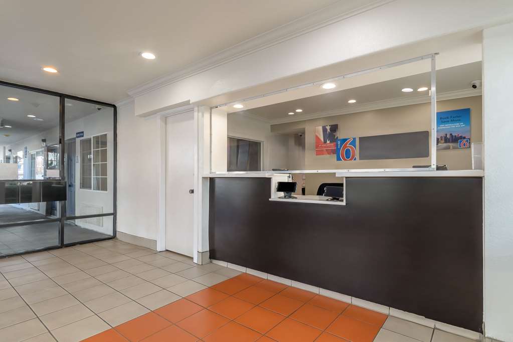 Motel 6 San Jose CA Convention Center - photo 24