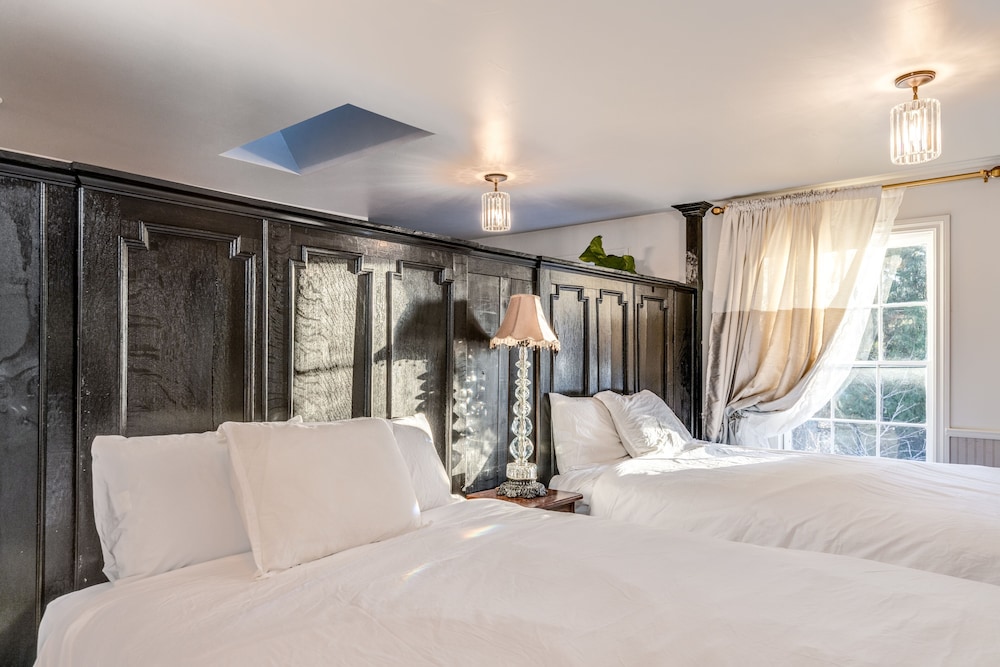 The Dutch Flat Hotel - photo 41