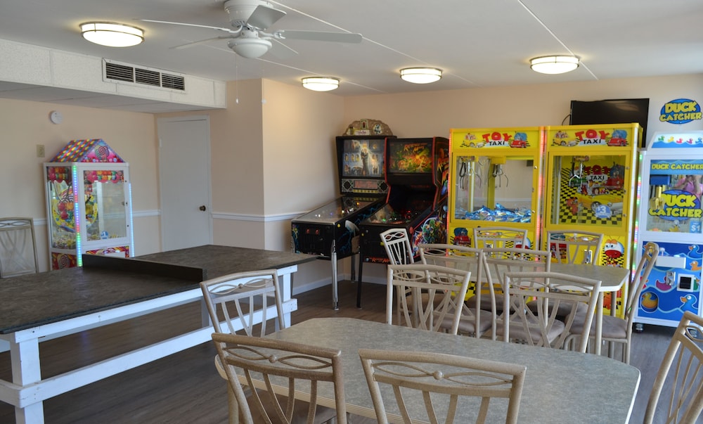Royal Hawaiian Motel - photo 23