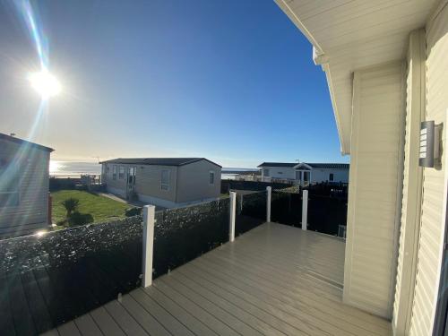 Sea View 3 Bedroom Lodge — 4-Star Luxury Hotel in Porthcawl, United Kingdom