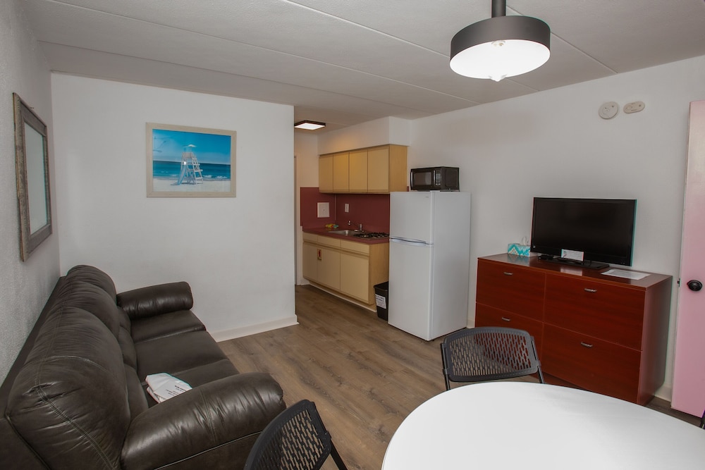 Alante Oceanfront Motel - photo 18