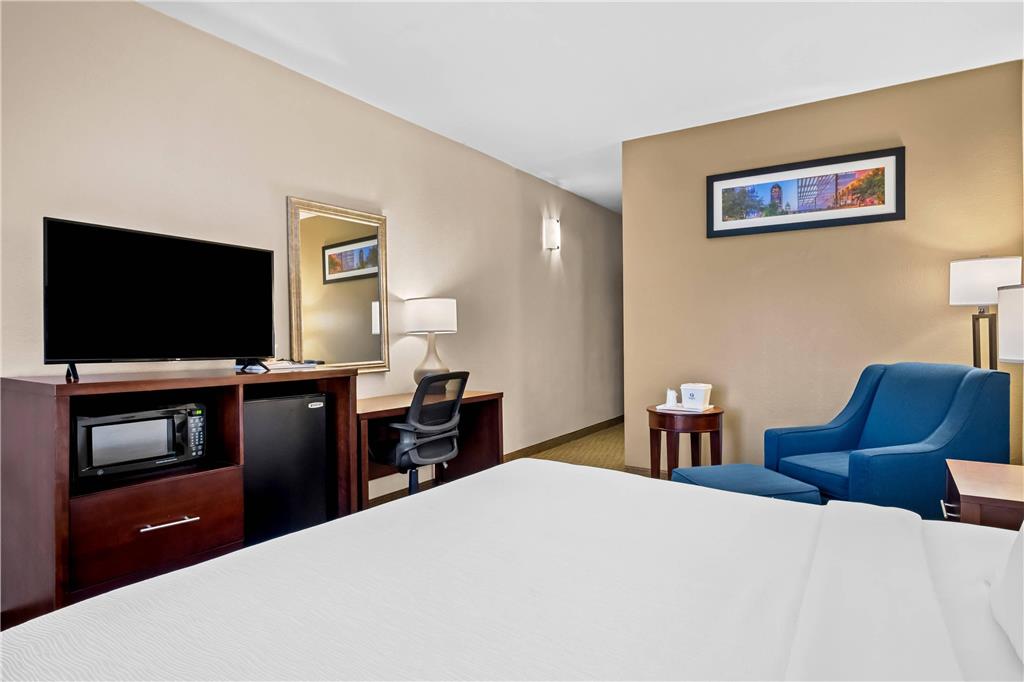 Quality Suites Irving Las Colinas - photo 20