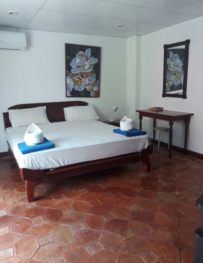 Blue Dolphin Phuket Patong - last minute hotel in Patong