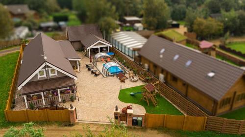 Amazing 14 Berth Villa With Private Pool At Pentney Lakes In Norfolk Ref 34079A — 4-Star Luxury Hotel in King's Lynn, United Kingdom