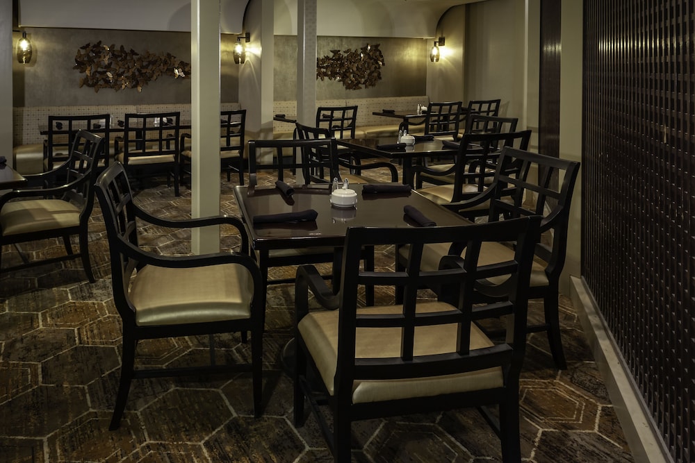 DoubleTree by Hilton Kansas City Overland Park - photo 33