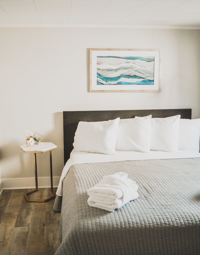 Coastal Suites Resort - photo 8