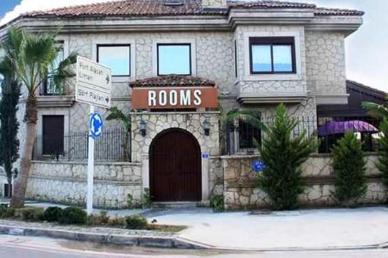 Pug Rooms in Cesme, Turkey