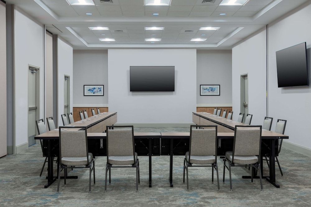Hilton Garden Inn Charlotte Uptown - photo 40