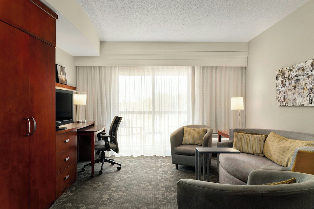 Courtyard by Marriott Salisbury - photo 16