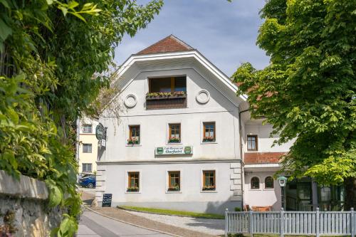 Dorfwirt Irschen — hotel in Irschen