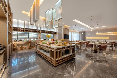 Atour Hotel Karamay — 4-Star Luxury Hotel in Karamay, People's Republic of China