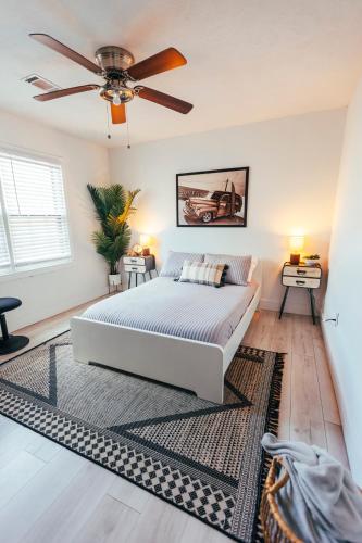Cozy Family Friendly home w fenced in backyard — 4-Star Luxury Hotel in Marietta, United States