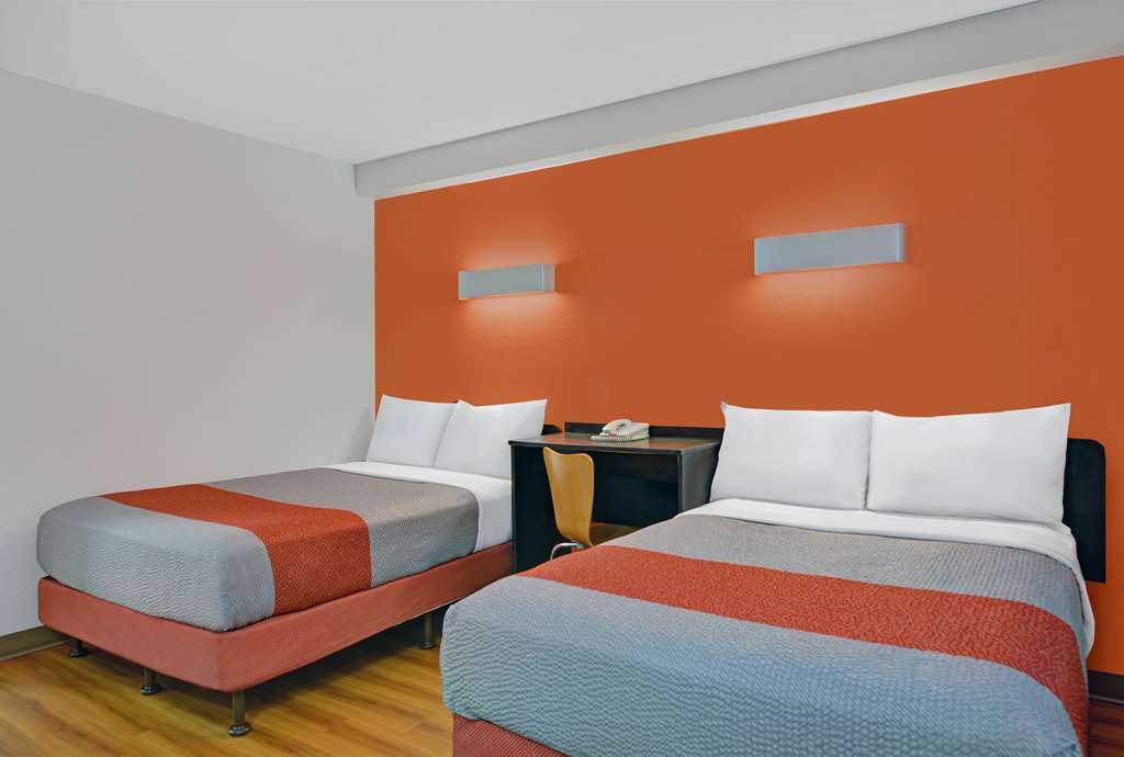 Motel 6 Cutler Bay FL - photo 15