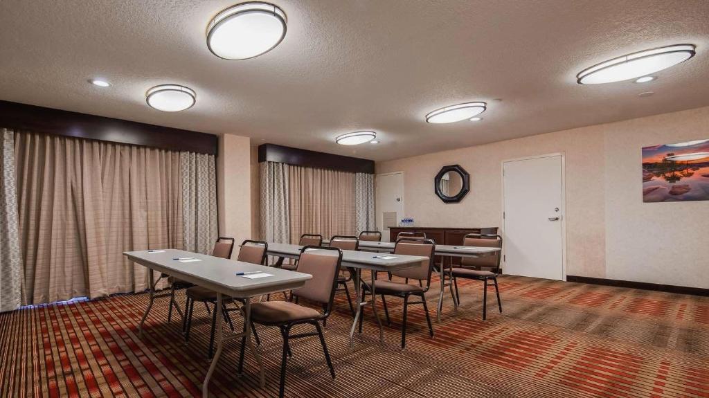 Marble Falls Inn - photo 9