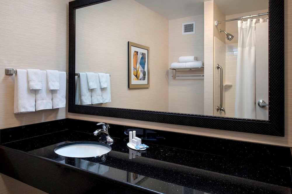 Fairfield Inn & Suites by Marriott Verona - photo 8