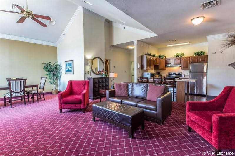 Black Bear Inn & Suites - photo 24