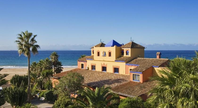 Beach Hotel Dos Mares — carbon neutral stay, Tarifa