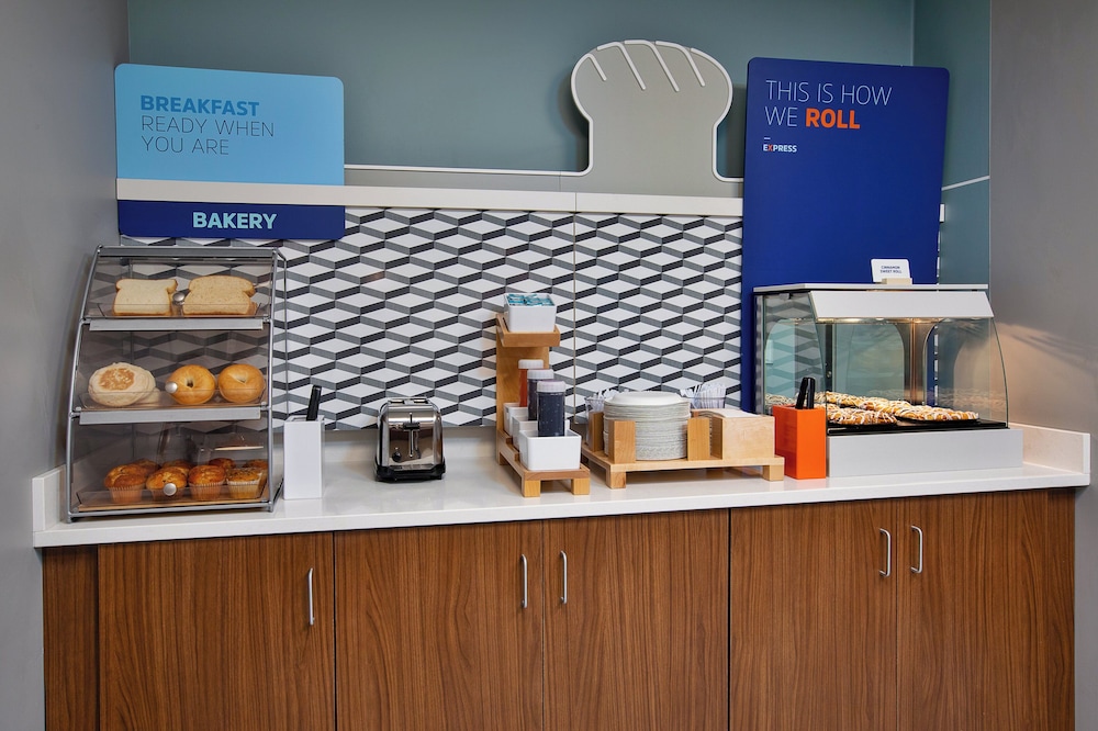 Holiday Inn Express Sault Ste. Marie by IHG - photo 43