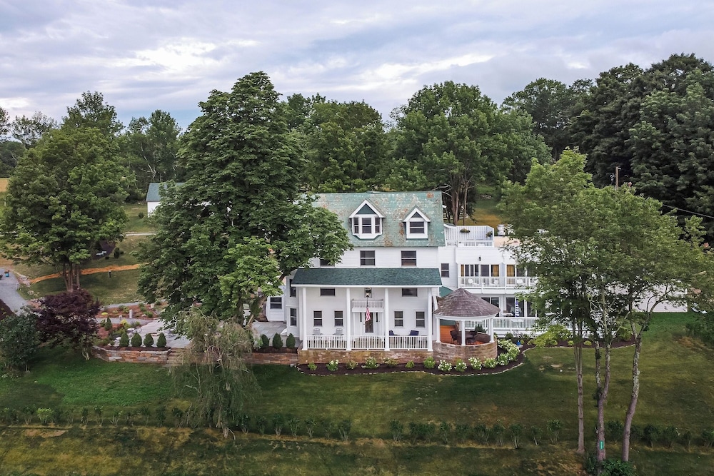 Kenoza Hall in Delaware, United States